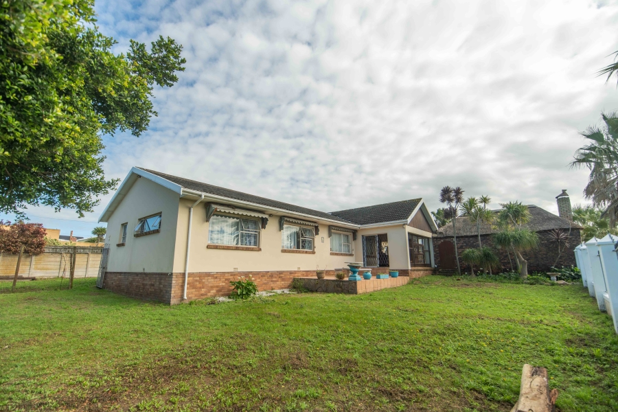 4 Bedroom Property for Sale in Fernglen Eastern Cape